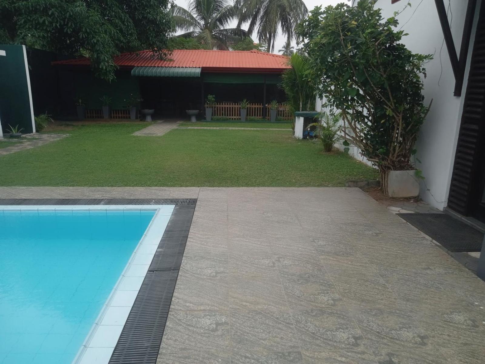 Blue Spring Hotel Wadduwa Exterior photo